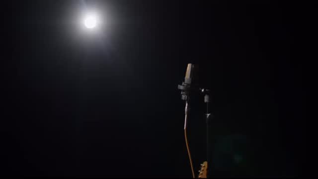 “Take The Roses” was released three years ago and was the first collab between me and @legendofzeus
The song was originally penned in the early 70s by my dad during an incredibly life changing time for him. When he first showed me the tune I felt its generational pull and had to bring it to life.
Since its release, Roses has aired on radio stations across the US and made its way to the UK thanks to @markrobertpetty
I loved making the this video and I’m so thankful to my friend and Elemental Union drummer @andyloveamato for bringing me to the awesome @millironstudios for the experience.
“Take The Roses” is streaming everywhere.
“Let your dreams just fly… Don’t let it pass you by”
✌️❤️🤘
-RMK
.
.
#music #recording #newsingle #musicvideo