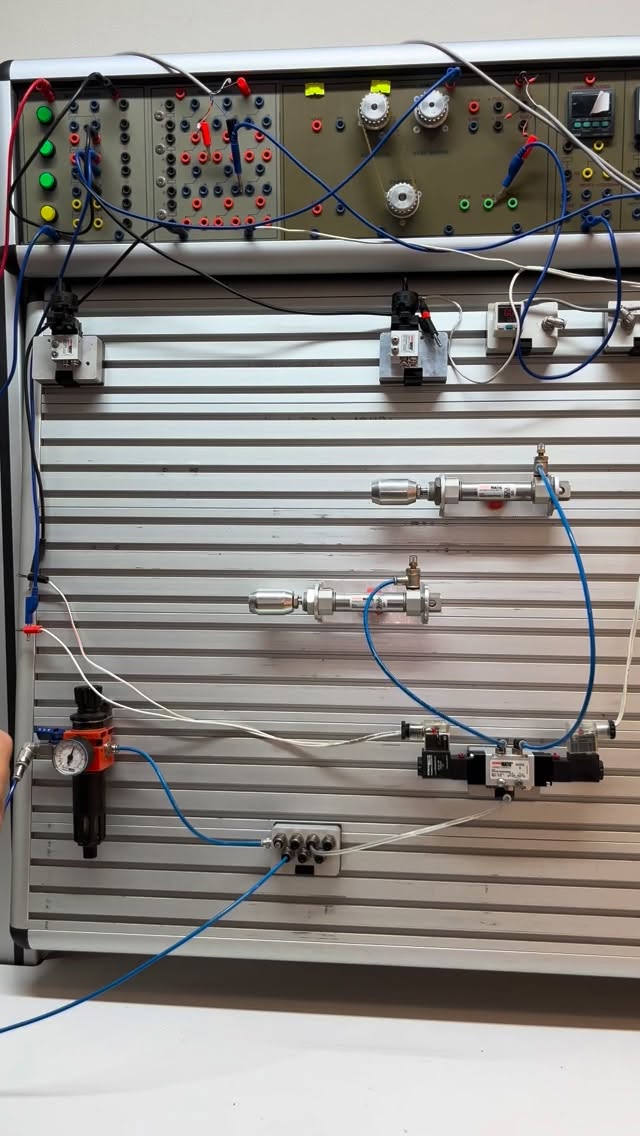 Daha ayrıntılı bilgi için bizleri arayabilirsiniz 📞
www.sematik.tr
#pnömatikregülatör
#endüstri
#endüstriyelürünler
#otomasyon
#sanayi