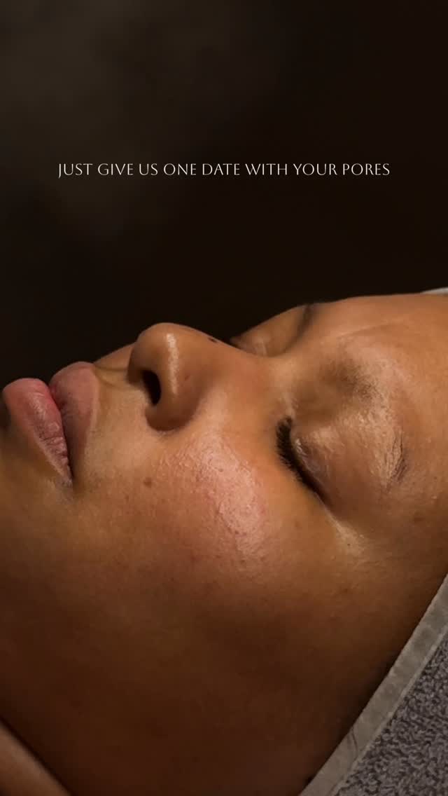 Just give us one date with your pores.💜
One facial.
One deep cleanse.
One intentional treatment plan.
Congestion? Texture? Barrier tired?
We don’t just “relax” the skin — we refine it.
This is your sign to stop flirting with clear skin and commit. Book your date.
🔗 www.dewandglow.com
📍 Snellville, GA
…
#correctiveskincare #koreanskincare #gwinnettesthetician #glassskin