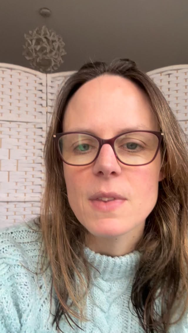 There is no direct research that I have been able to find on whether knitting during meetings or listening tasks impacts your attention and concentration, so I’d love to know:
1. If you knit at work or in education how have people responded?
2. How do you feel it impacts your ability to focus and attend to the meeting/lecture.
#adhdknitter #knittingtofocus
If you are looking to have an argument about whether it is appropriate then please do that on Reddit instead! Thanks