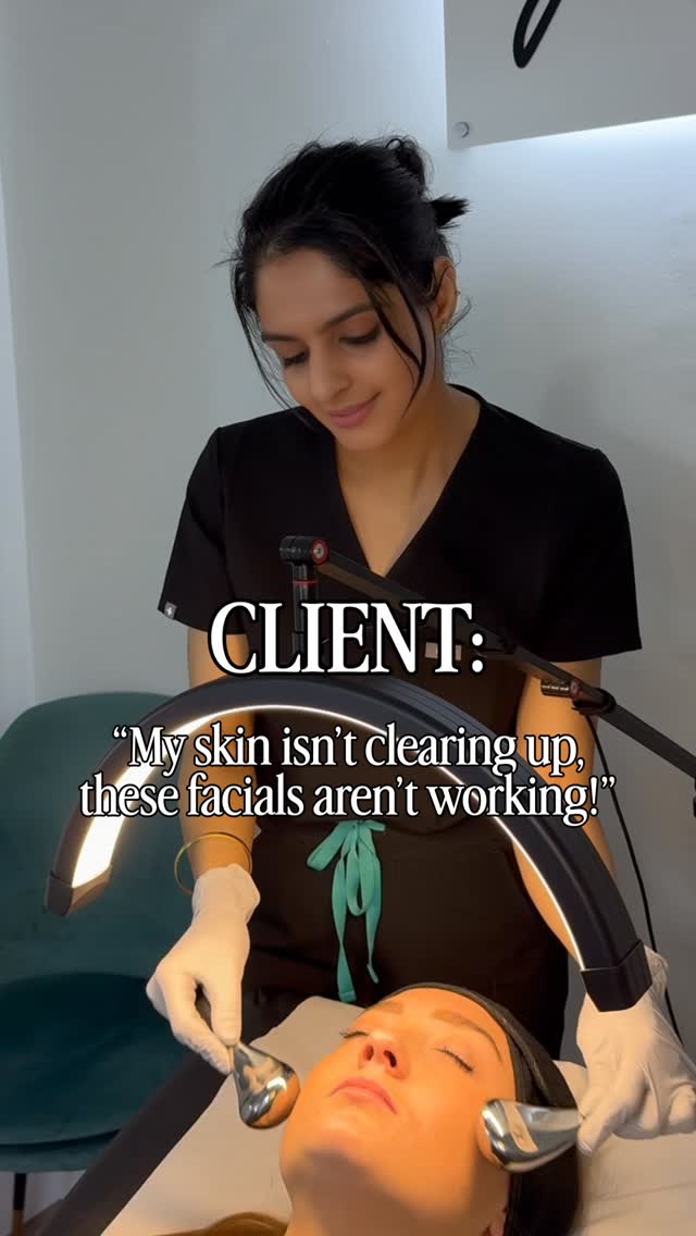Your lifestyle has a huge impact on your skin ✨
Skincare is important — but it’s only one piece of the puzzle. If you want healthy, glowing skin long-term, it starts from within too.
What really matters?
• Skincare – Using the right products consistently for your skin type and concerns. Not just trends — tailored routines.
• Water intake – Hydration supports skin elasticity, repair, and overall glow. Dehydrated skin will always look duller and more lined.
• Diet – What you eat shows on your skin. Balanced nutrition supports collagen production, reduces inflammation, and helps manage breakouts.
• Hygiene – Clean makeup brushes, pillowcases, phones, and hands all make a difference. Breakouts often start with bacteria transfer.
Good skin isn’t just about treatments — it’s about habits.
If you need help building a routine that works with your lifestyle, book in for a consultation and let’s create a plan that supports your skin properly 💫