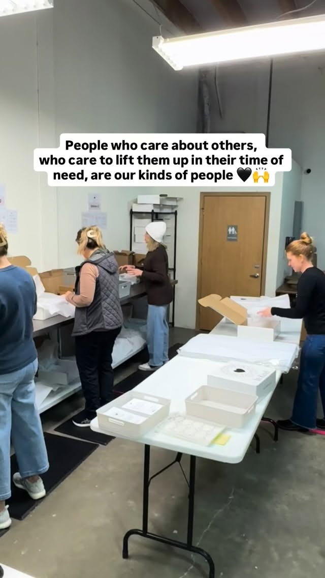 Thank you for choosing to make the world a better place with us! 🩷🙌
These volunteer events are always SO fun! We laugh, we chat, we listen to music, all while packing gift boxes with love!
Putting yourself in rooms with people who care about helping others, is good for the soul. 💖
Thank you to all of the wonderful volunteers who came and packed gift boxes with us on Thursday morning! We’re so grateful for your time ☺️
We can’t wait to get these boxes into the hands of the families who need them!
#bethevillage #makingadifferencetogether #inkindboxes