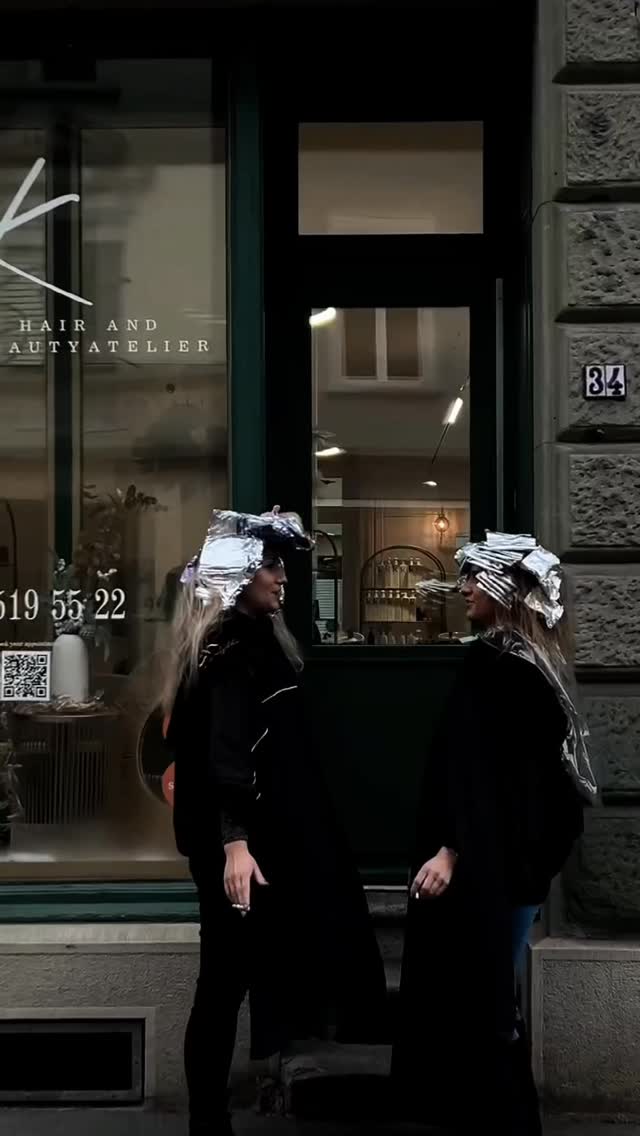 Bestie date at SK 💕
Bring your Bestie and enjoy good vibes, beautiful hair and
make unforgettable memories.
#bestie #hairmoments #hairsalon #zürich