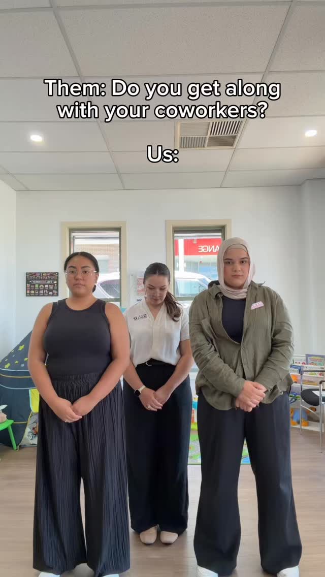 We get along a little *too* well here at BAB! 😂
This was a funny one to film! Should we post a BTS?
#team #funny #speechpathology #biteandbabble #narellan