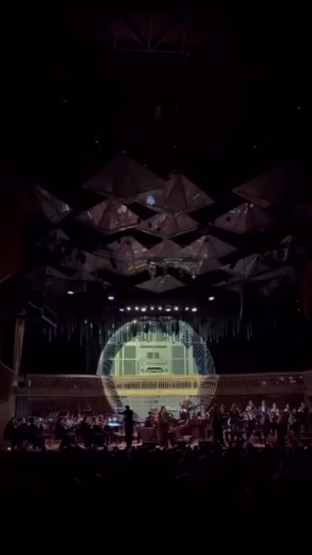 What a weekend in Ventspils! ✨
Performing with a symphony orchestra and big band, celebrating the birthday of Renārs Lācis @lacisrenars — an amazing saxophonist and educator from Latvia 🇱🇻
Renārs, your energy brought together so many talented souls. The program beautifully interwove modern jazz, hip-hop, classical music, and jazz traditions — bold, fresh, and inspiring.
Huge thanks to all the musicians who took part. Grateful for the music and these special moments 🎶💜🎶
Big up for @rick_feds for this crazy cool song and @ancejankovska @elm.laura for singing and vibing with me! We had fun! 🤩