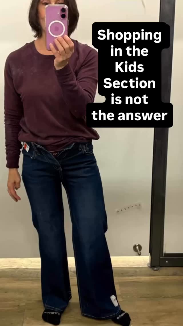 Petite women shouldnât be forced to shop in the kids section. We deserve better.
Iâm Carole, Iâm 4â11â and I know how hard it is to find clothes that fit. I was so frustrated with clothes shopping that I started tracking brands that work for us, and I built a directory to help others. Click the link in my bio for help.