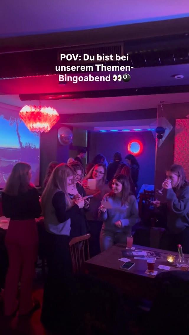 War das schön mit euch bei der Bingo Teenie Serien Edition 🎱
Und psssst: Wir gehen im März mit der beliebten Trash TV Edition in die zweite Runde 👀⏳ Am 19.03. sehen wir uns wieder zum Bingo & Quiz in der @bar_konvex 🙏
Tickets gibts wie immer über unsere Bio 🔗 Wir freuen uns auf euch!
#wasgehtindüsseldorf #düsseldorf #bingonight #explorepage #meindüsseldorf