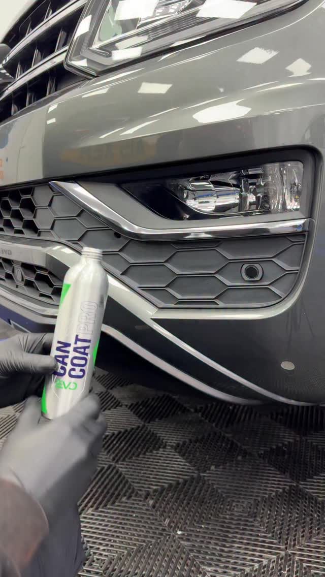Gyeon can coat Evo my favourite ceramic, goes on pretty much anything love it
#ceramic #detailing #carcleaning