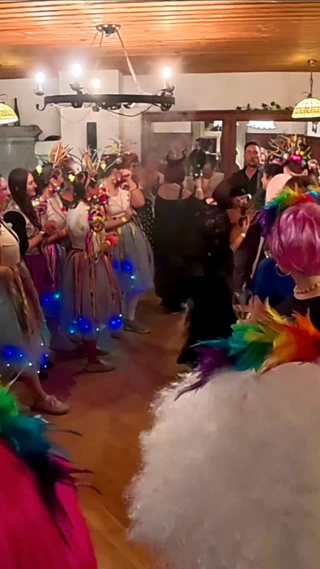 💃 Wenn bei Fürstenfeld alle mitsingen 🔥
@nollatruellar @gasthausadlerfluh
#fürstenfeld #livemusik #party #simonsmusik #sts