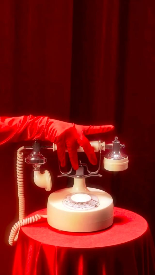 Not advertised. Not public. Always curated. ♥️
A little behind-the-scenes from Love Games — where the candles were low, the energy was high, and the women understood the assignment, starting with the invite and a delivered curated Galentines box.
Built in collaboration with three incredible women entrepreneurs who helped turn every detail into an experience.
The best experiences aren’t crowded — they’re intentional.
Cocktails by @barnestending
#galentine #valentines