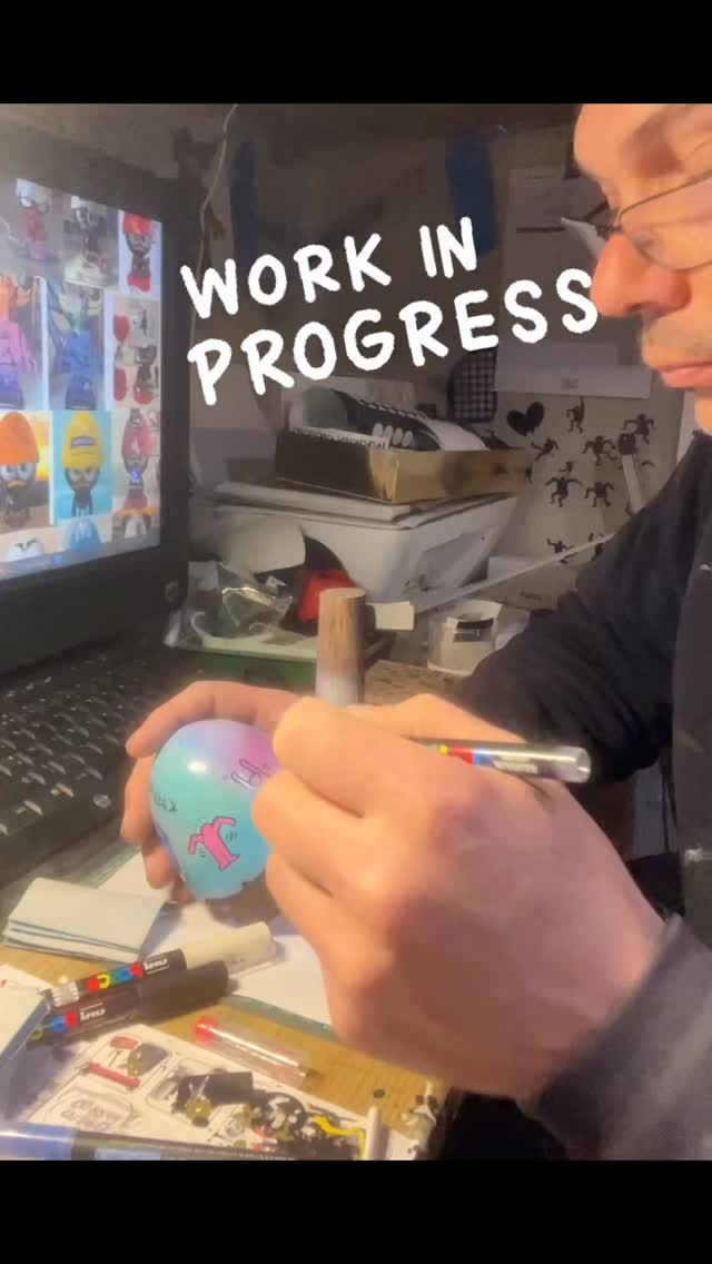 P’tit cali Haring en cours pour carré d’artistes Paris #calimero #sculpture #ceramique #keithharing