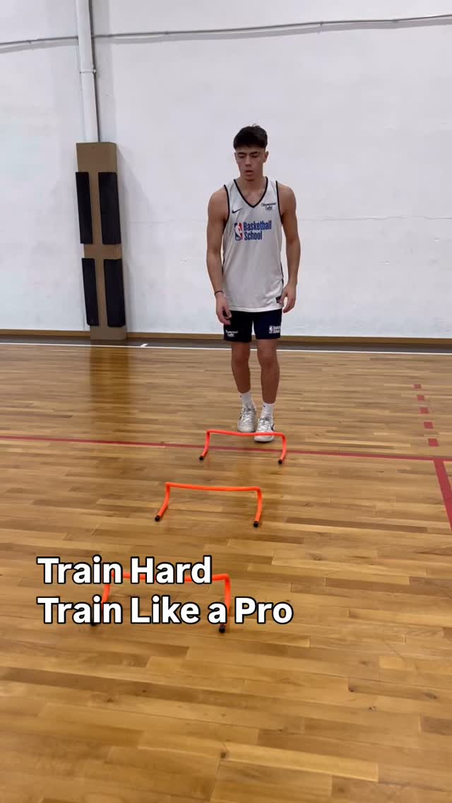 🏀 Seguimos trabajando con Vlad (2009)🔥🇷🇴 Semana intensa, doble turno… el objetivo está claro y el esfuerzo es el camino. 🔥
🏀 We keep working with Vlad (2009)🔥🇷🇴 Intense week, double sessions… the goal is clear and hard work is the way. 🔥
#trusttheprocess🙏 #basketballcamp #Basketball #basketballneverstops #basketballskillstraining