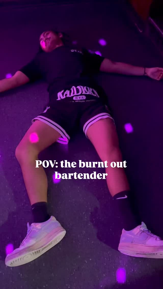 There’s always one who takes one for the team 🍻
Tag the burnt out bartender 👇
#BartenderLife #HospoHumour #paddysshenanigans #POVReel #behindthebar