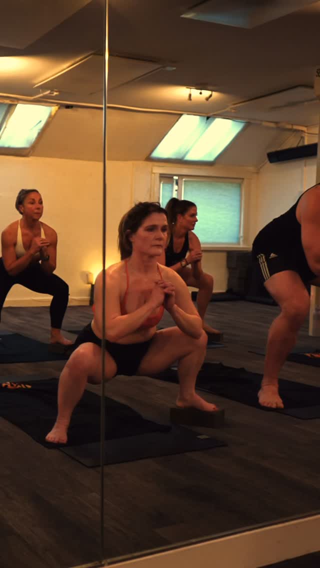 This room holds a lot.
Sweat. Breath. Effort.
And people quietly doing hard things together 🔥
#HotRoomMagic #YogaCommunity #DamnHot #GlasgowWellness