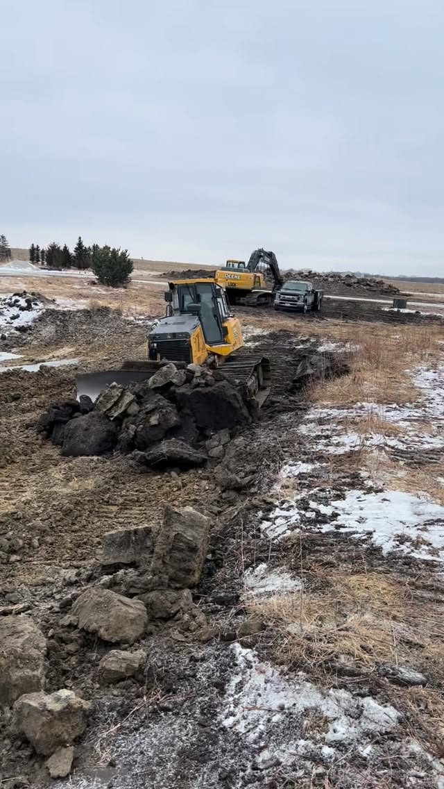 Teamwork make big projects happen 💪🏼. Had the chance to partner with Lock Excavating on this pond + 900 ft driveway build, awesome local collaboration.
More projects like this coming soon.
#ForestryMulching #Excavation #PondBuild #DrivewayConstruction #RuralLife