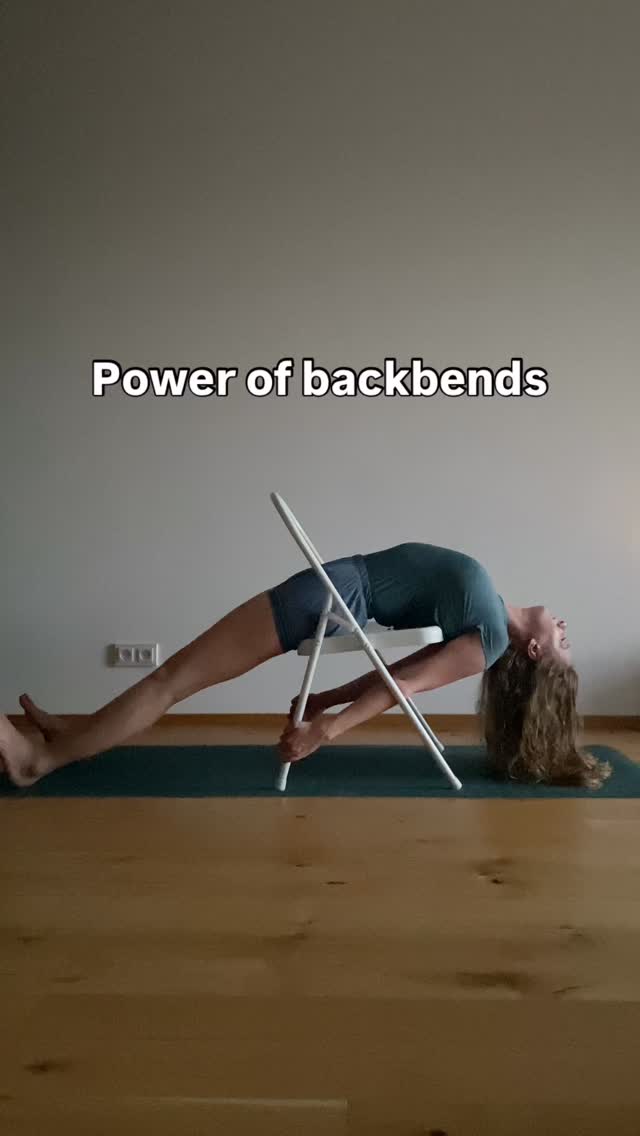 Podepřené záklony jsou ideální pro chvíle, kdy je potřeba dostat sám sebe z negativního nastavení mysli na pozitivní.
Hlavní mentální účinky:
• zvýšení energie
• posílení sebevědomí a odvahy
• redukce úzkosti, stresu a deprese
• uvolnění emocí
• zbystření mysli
• rozvoj otevřenosti a soucitu
Přijďte to zažít na workshop Heart Reset v @yoga.institut.prague
Kdy: 14.2. 9:30-12:00
Proč? Protože na stavu mysli záleží 🫶🏻
Hlaste se přes link v biu nebo přímo na stránkách Yoga Institutu