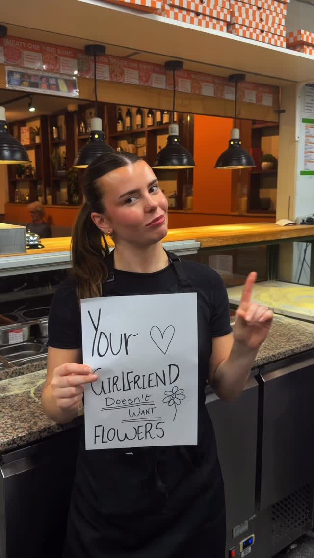 Roses are cute, but her favourite pizza? Even better!
This Valentine’s, do both. 😌🧡
#valentinesday #flowers