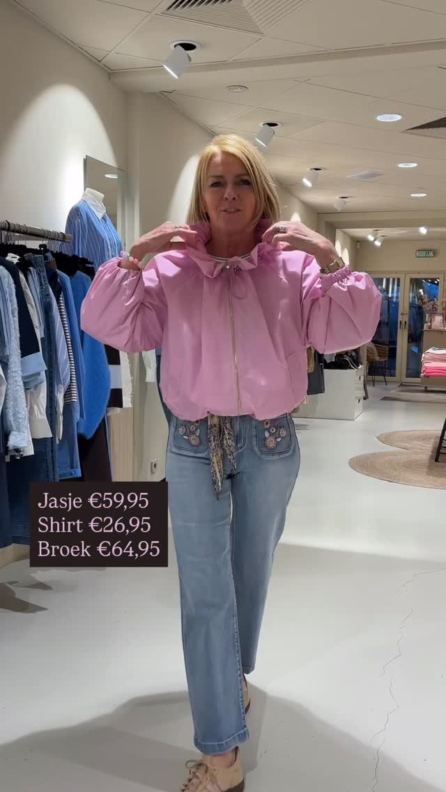 Hip jasje!🌸 en streepshirts, die komen helmaal terug in de mode
#Sereen #damesmode #valkenswaard #kleding #fashion