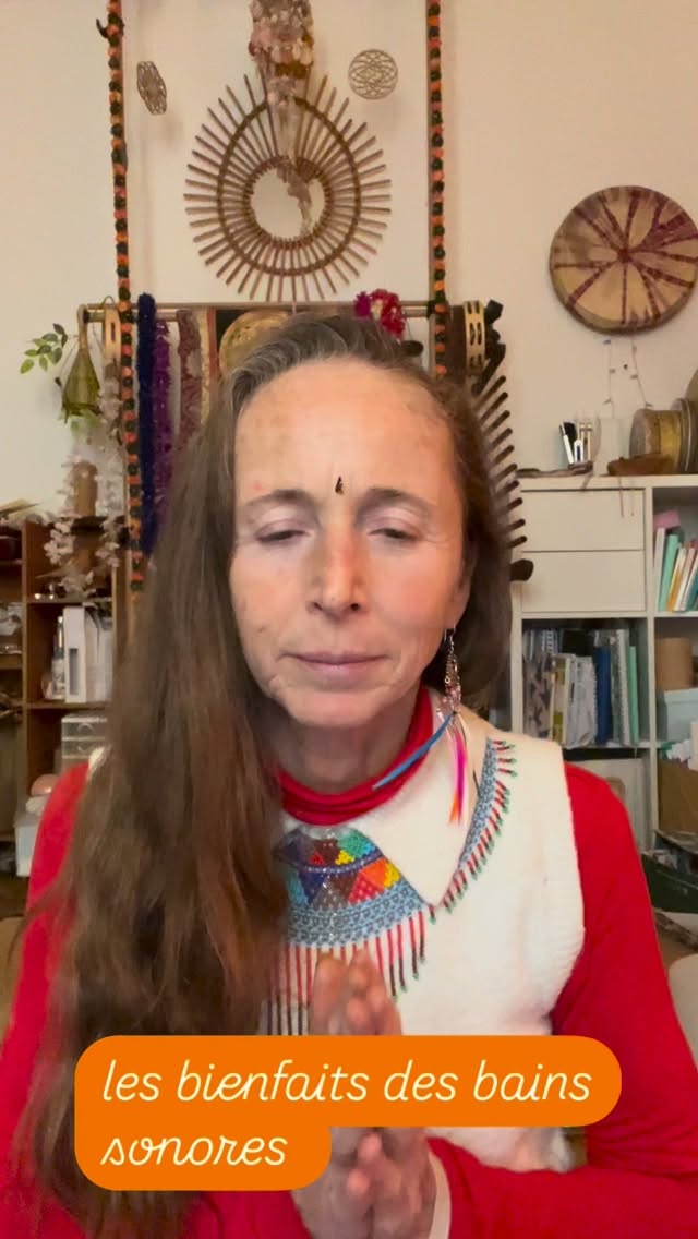 voilà les bienfaits des Bain Sonore ou healing Sound sur votre corps physique et surtout votre être et jusqu'au plus profond de vos cellules.
Il reste quelques places pour le deuxième Bains Sonores ce samedi de 17 heures à 18h45 à Paris XVIIe dans une très belle maison, soyez les bienvenus voilà le lien ci-dessous pour réserver votre place et venir expérimenter les bienfaits des vibrations. Ce Bain Sonore est un bain spécial puisque je l'ai choisi le jour de la Saint-Valentin pour travailler sur l'amour inconditionnel, bien au-delà, que l'amour entre deux êtres, car tout est amour autour de vous dans l'infiniment Petit et l'infini grand.
#bainsonoreparis #bainsonorevibratoire #healingenergytools #healingcrystals #healingjourney