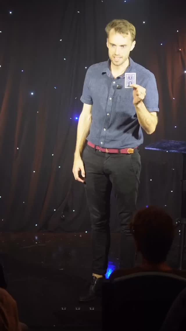 Why am @hansgrane throwing cards?
Why are people laughing?
Things escalated.
Come see for yourself.
🎟️ barbadosmagiclounge.com
#mightbemagic #barbadosmagiclounge #magicnight #cardmagic #liveshow barbadosevents limitedseats