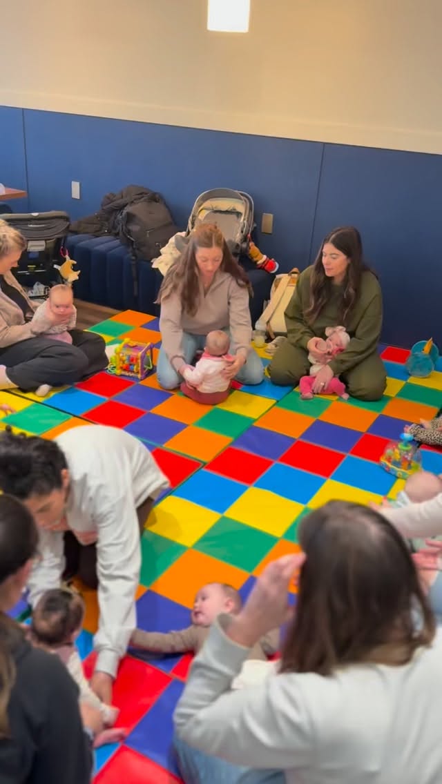 This is the heartbeat of my business š¤
Whether you need 1:1 support for those newborn questions or just the best excuse to leave the house and talk to another adult, there is a spot on the mat waiting for you.
Come for the tummy time. Stay for the village.
Stay tuned for our March hangout announcementāļø
#physicaltherapist #physicaltherapy #baby #newmom #milestones