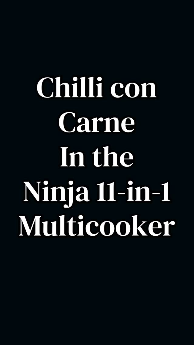 Had to trial @arthur.g.somlai’s birthday present - he definitely got the best colleagues and friends - the Ninja 11-in-t Multicooker. We made Chilli con Carne 🇲🇽 Still need to properly figure out this pressure cooker thing but the food was yummy 🤤 #mealprep #ninja #multicooker
#foodie #weightlossjourney