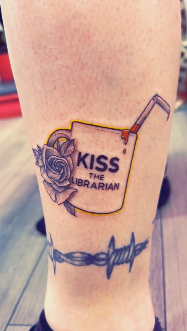 My favourite!! Sqweeeeee 😆🫶🏻
If you know, we can be besties!! 😍
.
.
.
.
.
#buffy #buffythevampireslayer #retro #90s #favourite
#tattoo #tattoos #stowmarket #ink #inked #getinked #girlswhotattoo #tattooist #art #femaletattooist #gettattooed #prettyinink #Suffolk #girlswithtattoos #tatts #lgbtsafespace #dowhatyoulove #follow #femalerun #safespace #tattoosarecoolandyouknowit