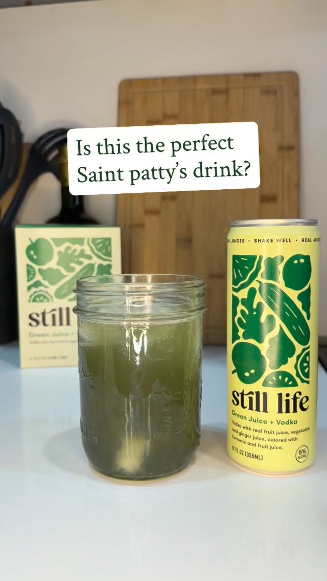 Tired of beer this Saint patty’s weekend? ☘️🥒
Do yourself a favor and just go for the vodka green juice
#drinkbetter #livestilllife
