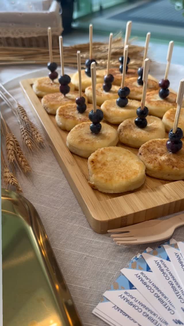 Ukrainian-style catering 🇺🇦✨
Authentic flavours. Modern presentation.
Beautifully served finger food inspired by Ukrainian traditions — personalised to your event format.
From elegant receptions to warm private gatherings —
we bring the taste of home, styled for your celebration.