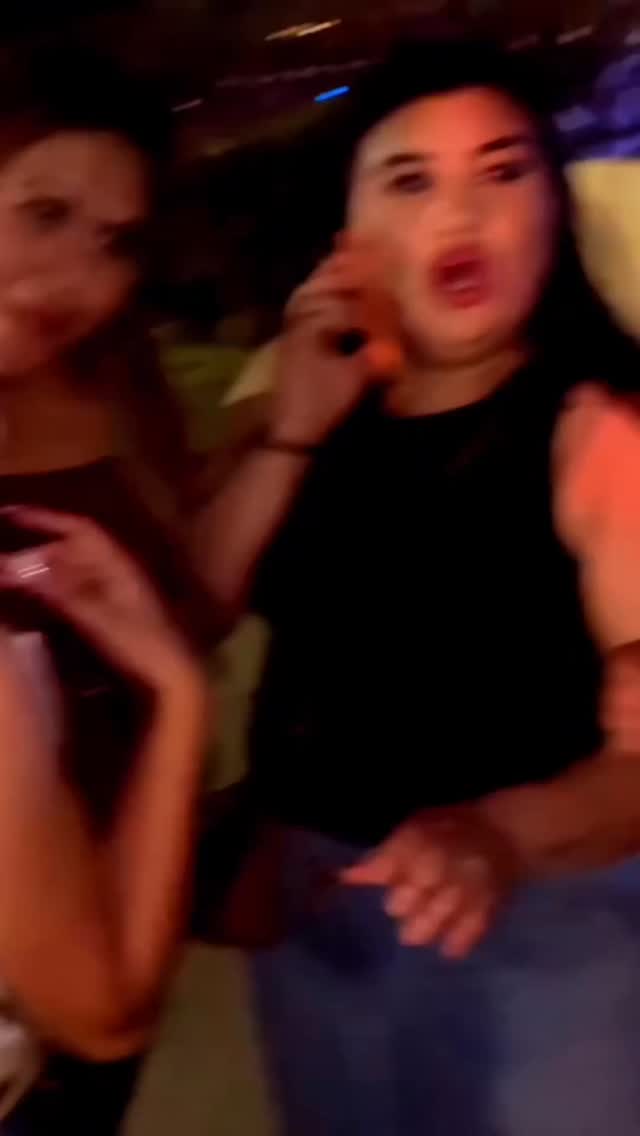 When the grill is on at ARGO Georgian Bar & Grill Bangkok, there’s only one right answer... Georgian-style BBQ - juicy meats, real fire, real flavor!!!
📍 ARGO Georgian Bar & Grill, Sukhumvit Soi 8 | 📞 +66 88 686 4393
#ARGOBKK #GeorgianFoodBangkok #BangkokBBQ #SukhumvitEats #อาหารจอร์เจีย #BarbieOrBratz #BBQ