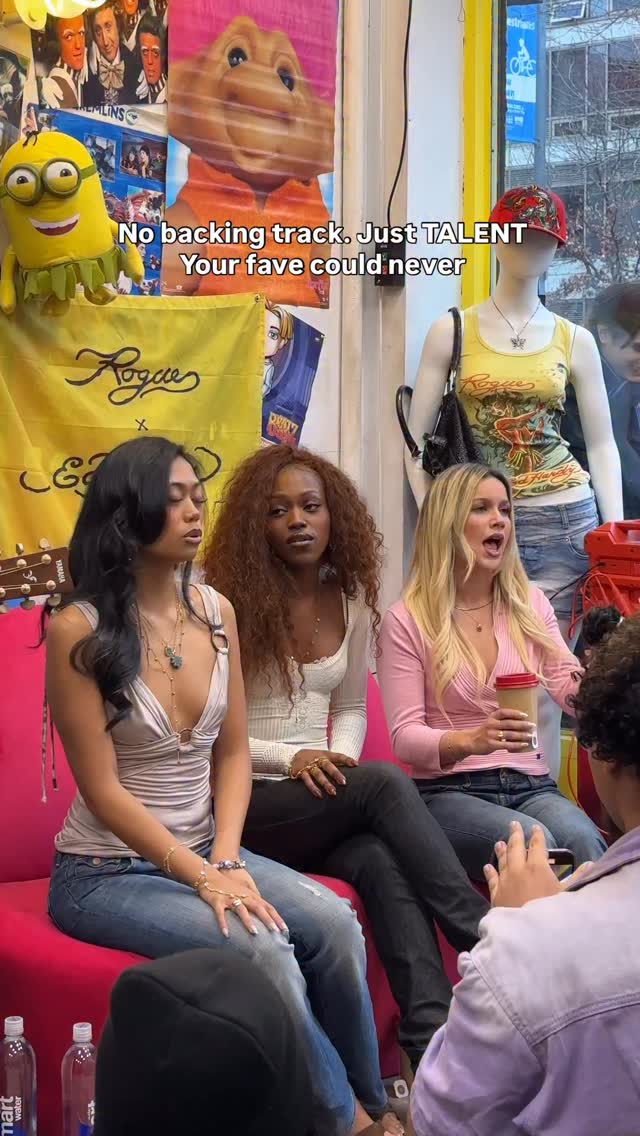 Those harmonies thoo 😍 @saynow at their NYC Meet & Greet #popupgirlsnyc #saynow #supermarket #nycconcerts