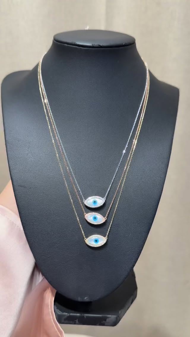 0.451 ct natural diamonds
VVS, Color G-H
14K 1.85g
PHP 24,000