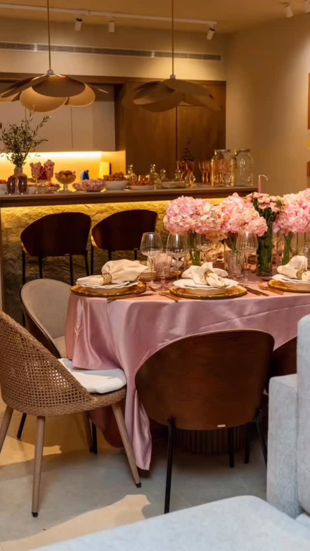 Turning your celebration into reality — effortlessly. ✨
With our all-inclusive experience, your event becomes completely seamless and stress-free. From premium equipment, expert staff, elegant décor, and exceptional entertainment — everything you need is curated to perfection.
Celebrate without limits. We take care of the rest.
#LuxuryEvents #PrivateChef #EventDesign #Marbella #MarbellaCatering ExclusiveExperience