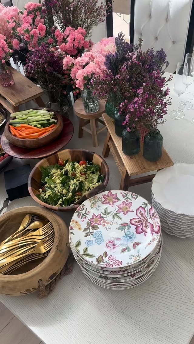 Spring is in the air in Marbella… 🌸☀️ and so are we. ✨
The season has officially begun, and we are ready to present our most beautiful spreads yet — refined, abundant, and designed to impress. 🍓🥂 beautiful collaboration for @party.team.kids
From elegant breakfasts ☕🍳 to elevated lunches 🥗 and unforgettable dinners 🍽️✨, every table is curated with precision, creativity, and style.
With service or without, full equipment, statement balloons 🎈, entertainment 🎶, private chefs 👩🏻🍳 — whatever your vision, we’ve got you covered. 💫
Let us transform your event into something truly exclusive and impressive for your guests and clients. 🌿✨
📞 Contact us: 0034 602 687 187
#Marbella #MarbellaCatering #MarbellaInStyle #PrivateChef #LuxuryCatering MarbellaEvents CostaDelSol ElegantEvents ExclusiveEvents EventDesign ✨