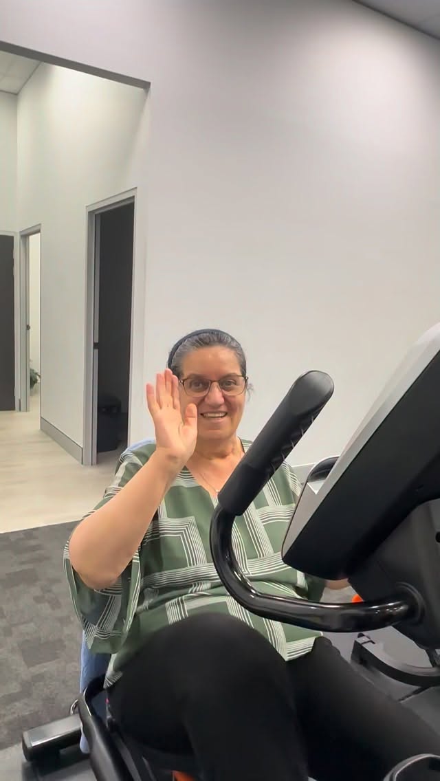 ✨Client Spotlight ✨
Introducing, Jwlet! Jwlet attends weekly exercise physiology sessions as a key management strategy for her health. She has improved tremendously in her mobility and independence, and her consistently happy, positive attitude makes every session a joy. We’re so proud of the progress she’s made!
Go Jwlet!