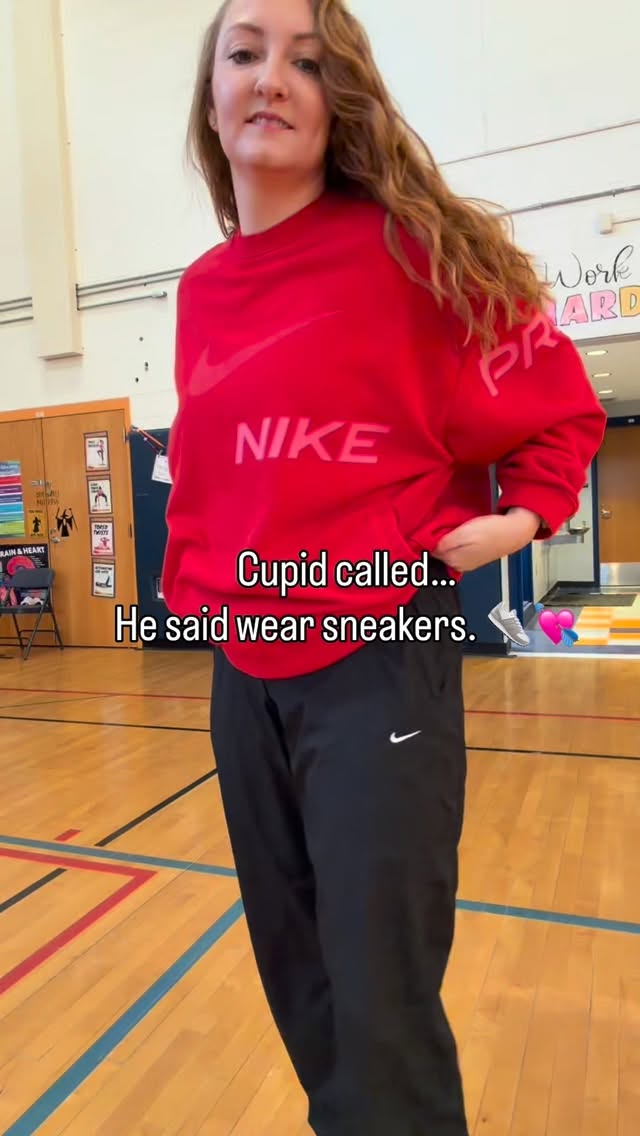 PE teachers really do have the BEST wardrobes ❤️🏃♀️
Sporty ✔️
Comfy ✔️
School appropriate ✔️
I get asked about my outfits all the time, so I’m trying to get better at linking them for you 🙌
✨ Follow my LTK (linked in bio) for this look + more PE teacher outfits & deals
OR
💬 Comment SPORTY and I’ll DM you the link!
More PE teacher-friendly fits coming your way 👟💕
@dickssportinggoods @nike @on
#physicaleducation #pe #physedgeacher #teacher #sporty