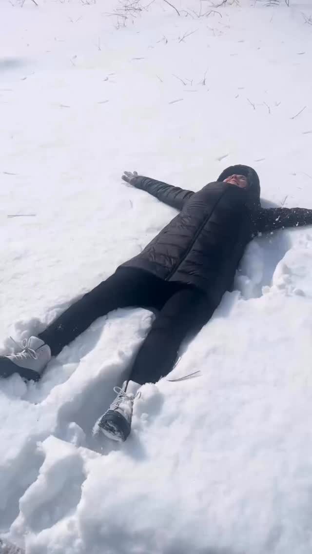 We are at The North American Camping Symposium in Michigan and we are dreaming of warmer weather…which makes us think of the summer ☀️🕶️🌻Have you applied Yet?!?!