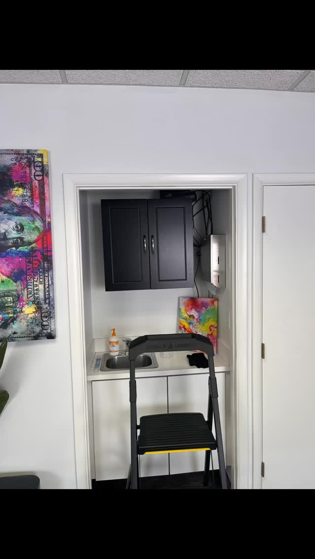 Changing Area installed
#smallbusiness #nailsalons #hairshop #handyman #ohio
Small Job Big Impact ✅