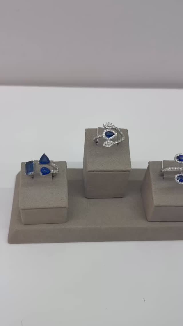 Three sapphire & diamond 18k gold rings šāØ
1ļøā£ Bold sapphire center
2ļøā£ Sapphire with diamond accents
3ļøā£ Modern stacked style
Which one do you love most ā 1, 2, or 3? š
#SapphireRings #DiamondRings #FineJewelry #alperjewelery #jewelrylovers