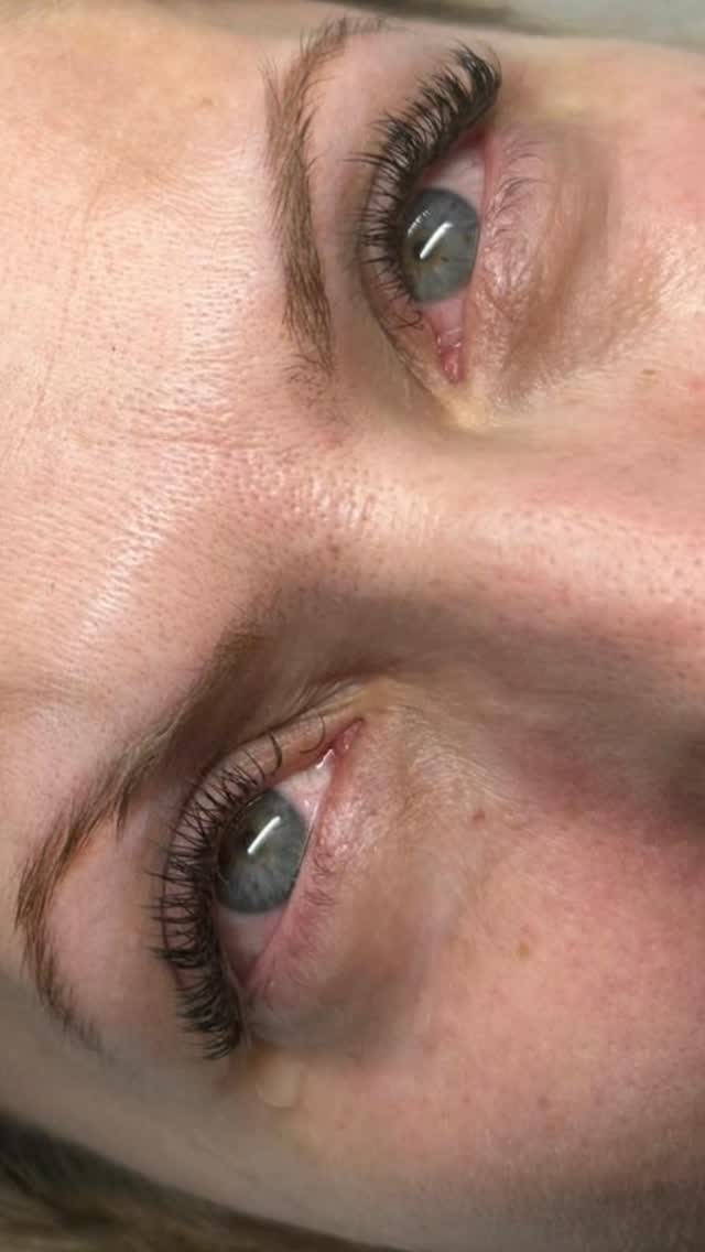 💖 Pretty, polished, and perfectly classic 💖
Because a classic set never goes out of style.
Lashes by Bella ✨
@hmbsalon
Book online www.hmbsalon.co.uk