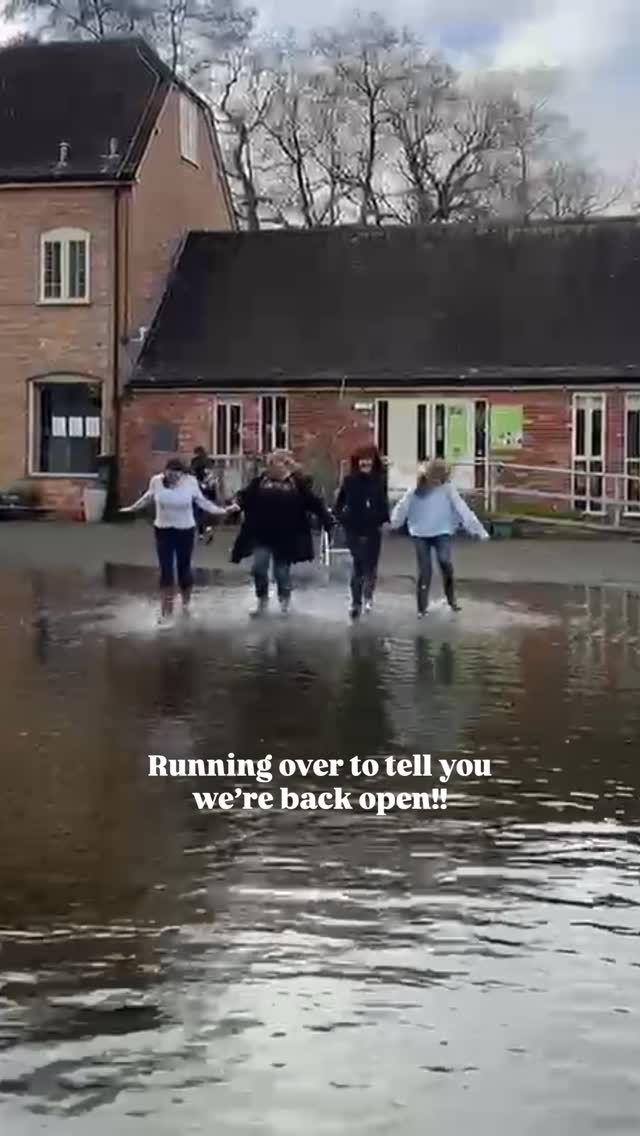 So there was MORE FLOODING overnight!! But we were READY (see yesterday’s post of us getting ready!) and we are SO happy to be open once more.
@littlepickleatthemill have again been surrounded by the waters (thankfully dry inside!) so we set up temporary cafe tables in our workshop room on the ground floor.
Thanks for your support! Andrew is making a bridge to the cafe as we speak… you’ve gotta laugh eh??
#walfordmillcrafts #littlepickleatthemill #floodingwimborne @wimbornebid