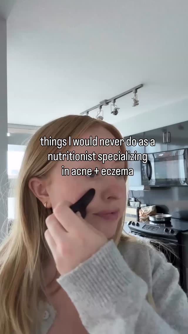 things you will never catch me doing now that I’ve healed my skin naturally:
-taking spironolactone, birth control or accutane
-using steroid cream, retinoids or benzoyl peroxide
-gut protocol without opening drainage pathways
-long distance running
-cleansing in the mornings
-taking vitamin d without testing magnesium or calcium
-eating girl dinner
-taking a multi vitamin supplement
-eating cereal or bagels for breakfast
what is your list??👇🏼
#acnefighter #eczemaproblems #acnetips #eczematips