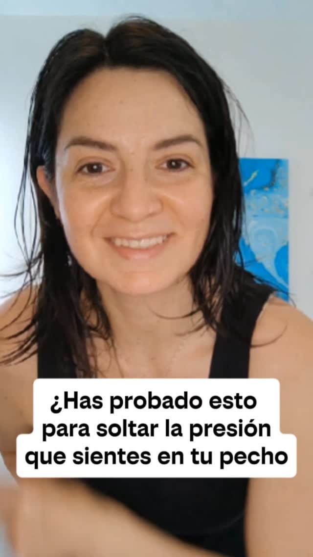 😥¿Ya te acostumbraste a vivir con esa presión en el pecho y la falta de límites contigo y con otros?
🌀 Prueba este ejercicio "sencillo" y lo pongo entre comillas por que no siempre es tan sencillo darnos el espacio de sentir y expresar, de probar soltar la rigidez que hemos creado para protegernos.
❄️Sentirte congelada en estar cerrada o completamente abierta sin límites hacia ti y los demás es algo que puedes ir moviendo poco a poco a través del movimiento psicocorporal, yoga, automasaje y meditación.
🧘🏻♀️ Todo eso lo veremos en esta clase especial de febrero, únete y vamos a movernos juntas para una vida más plena y donde podamos elegir poner límites sanos a nosotras y a otros desde la flexibilidad 💕🫶🏻