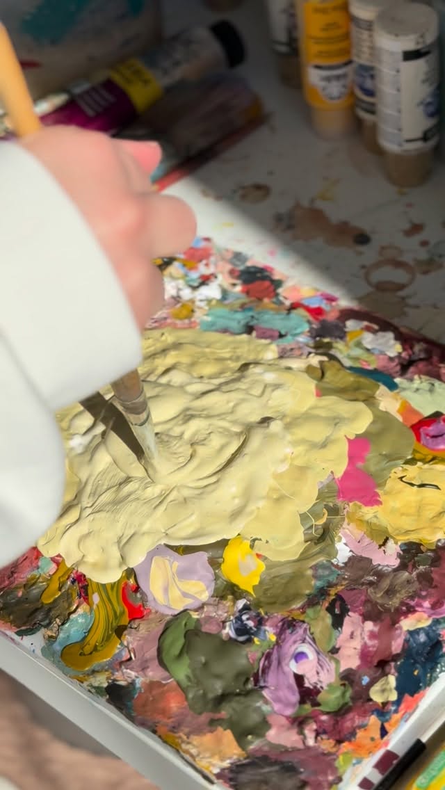 “Chasing Blue” 36x48 🩵 - this one’s heading to @carongallery and will be available 2/10 at 7 AM CT!
#interiordesign #hummingbirdart #artist #commissionart #artforinteriors