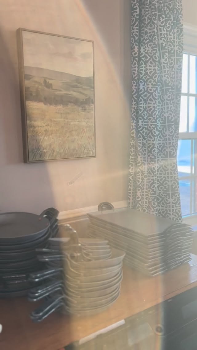 Did you know carbon steel is grey before they’re seasoned? We season all of our carbon steel before sending them out to you, when you get them they will be dark brown to black in color and ready to use on any cooking surface.