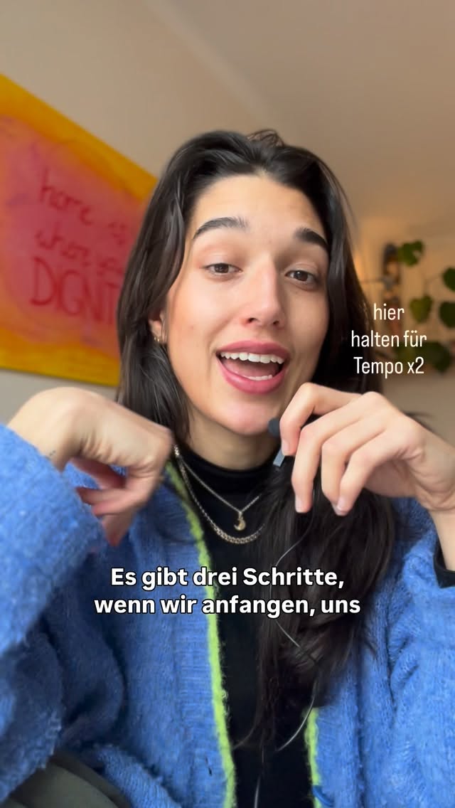 It‘s a process! Und jede Phase dieses Prozesses hält Goodies für dich bereit
aka du kannst darin wertvolle und wichtige Fähigkeiten lernen.
Es gibt keinen Moment, der mehr Veränderungspotenzial hat, als das hier & jetzt. Du musst also keinen Schritt weiter sein, oder irgendetwas „besser“ können.
Begegne dir da, wo du bist.
•••
Videos wie diese dienen der Unterhaltung und ersetzen keine Begleitung. Sie dienen nicht als professioneller Rat und gehen ebenso nicht auf die Feinheiten psychischer & emotionaler Gesundheit ein (weil sie dafür viel zu individuell ist!).
🍯 schreib mir, wenn du Interesse an einer Begleitung hast
🍯 hol dir einen Selfstudy Workshop auf meiner Website
🍯 komm zu meinem VHS Workshop in Markkleeberg am 21. März
🍭 stay tuned für meinen neuen Minikurs
www.auroraprema.de
auroraprema@gmail.com