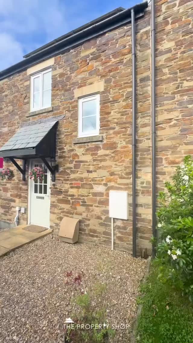 📍17 Gwithian Road, St Austell
🏠 £249,900
Located in a popular and family-friendly residential area of St Austell, this well-presented three-bedroom home offers stylish, low-maintenance living with the benefit of no onward chain. With a modern layout, private garden, and off-road parking with a garage, it’s an ideal choice for first-time buyers, families, or investors.
To enquire about this property, please call our Bodmin Branch on 01208 74182 📞
#cornwallliving #cornishestateagents #propertiesforsale