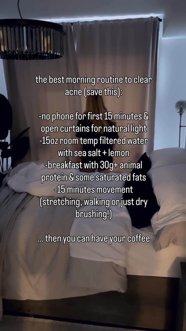 Notice how I did NOT mention skincare or washing your face! 💛
Most acne routines focus on what you put ON your face. This routine focuses on what you do for your hormones, blood sugar, nervous system, and gut – the things that actually control breakouts.
Morning habits set the tone for:
• cortisol balance
• insulin stability
• inflammation
• lymphatic flow
• hormone production
If you wake up, chug coffee on an empty stomach, skip breakfast, scroll your phone, and rush out the door – your body reads that as stress. And stressed bodies make stressed skin.
This simple routine supports your skin from the inside out…. and yes when you are consistent, it actually works.
What does your morning routine look like?
#acneproneskin #skinhealth #clearskingoals #happyhormones