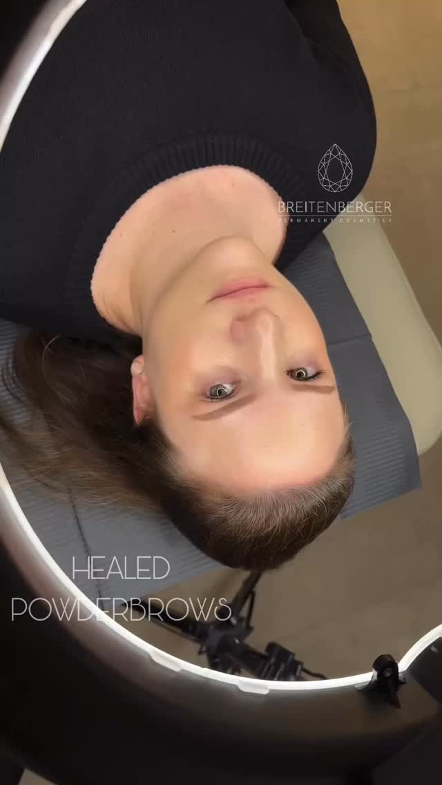 ✨ Powder Brows – soft, pudrig, perfekt definiert ✨
✔️ Haltbarkeit 1,5–3 Jahre
✔️ Für alle Hauttypen geeignet (auch ölige Haut)
✔️ Keine „Balken“
✔️ Ideal bei lückenhaften oder asymmetrischen Brauen
✔️ Spart täglich Zeit beim Schminken