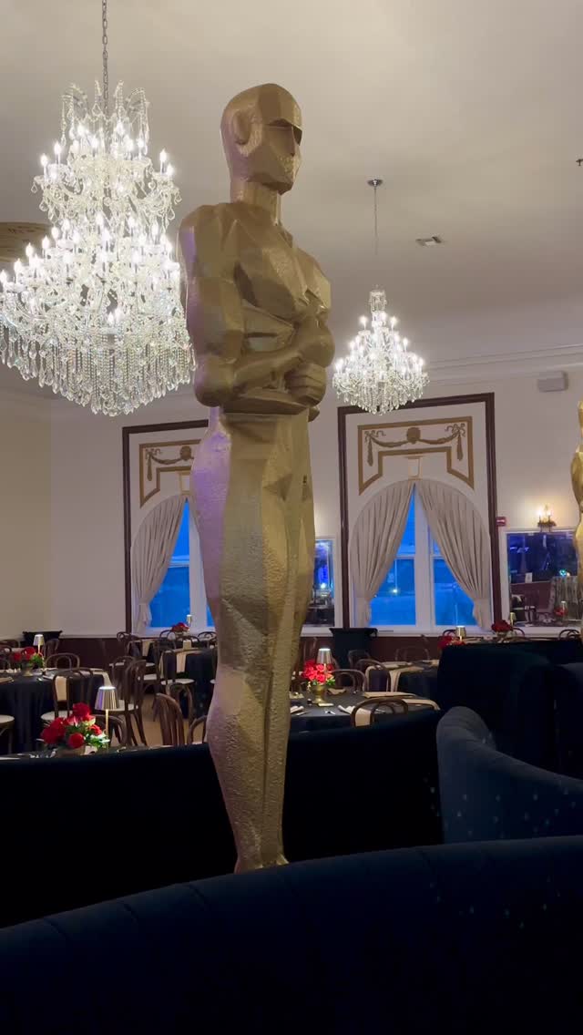 Designing events is kind of my love language. ❤️
You give me a theme and I’ll run with it. Oscar party? Perfect, I’ll track down 6ft gold statues and roll out the red carpet.
You pick the date and the place… I’ll handle the magic!
Design: @wanderlusteventcompany
Statues: @weberscenicproductions
Venue: @centroasturianodetampa
Settees: @kateryaneventrentals
Linens: @overthetoprentallinens
Flowers: @bythebayfloral
Content: @cielorose_content
#tampaeventplanner #travelingplanner #eventdesigner #tampaeventdesigner #corporateeventplanner